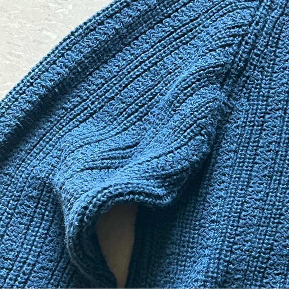 Vintage Navy Blue Knit Sweater - Picture 5 of 5